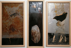 REQUIEM Objekt auf Eisen, Alu und Holz mit Flügel 70 x 100 cm